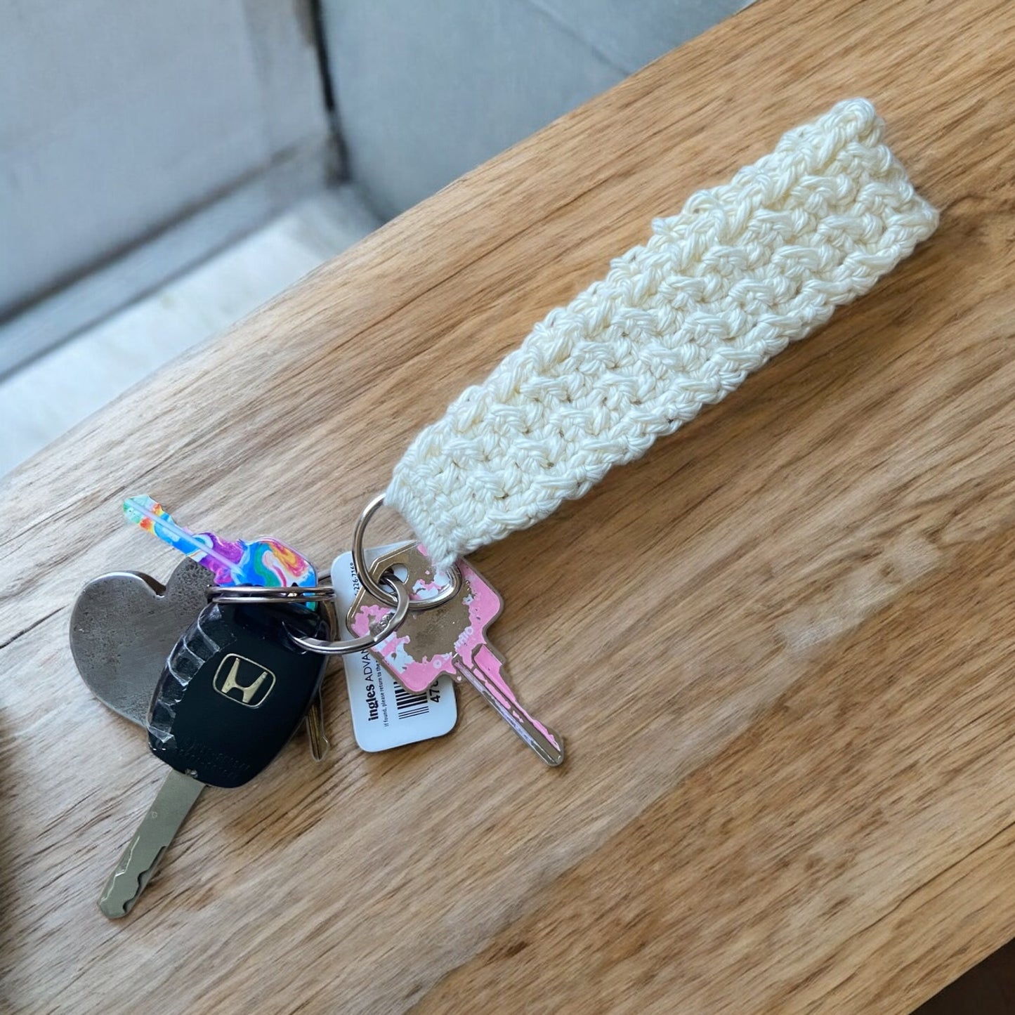 Handmade Crochet Keychain – Boho Aesthetic Keychain for Bags & Keys – Soft Cotton Keyring in Beige, White, Yellow, Turquoise & Brown
